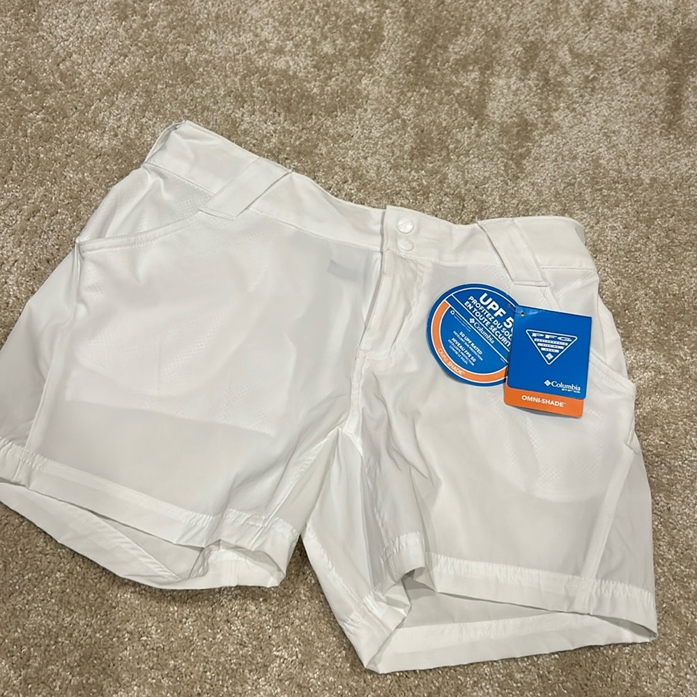 Columbia Women's Coral Point II Shorts in White